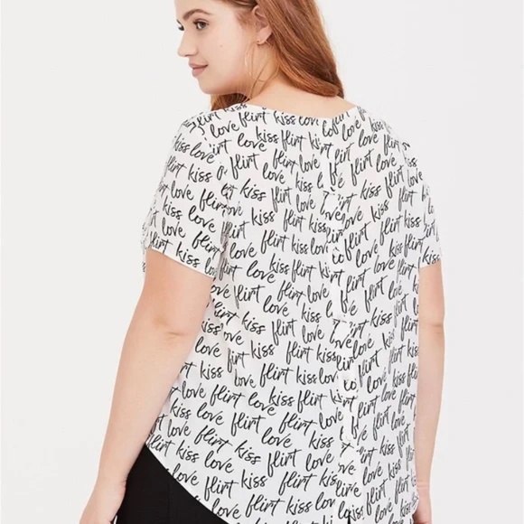 Torrid Love Flirt Kiss Button Back Blouse Size 2X - Picture 3 of 6